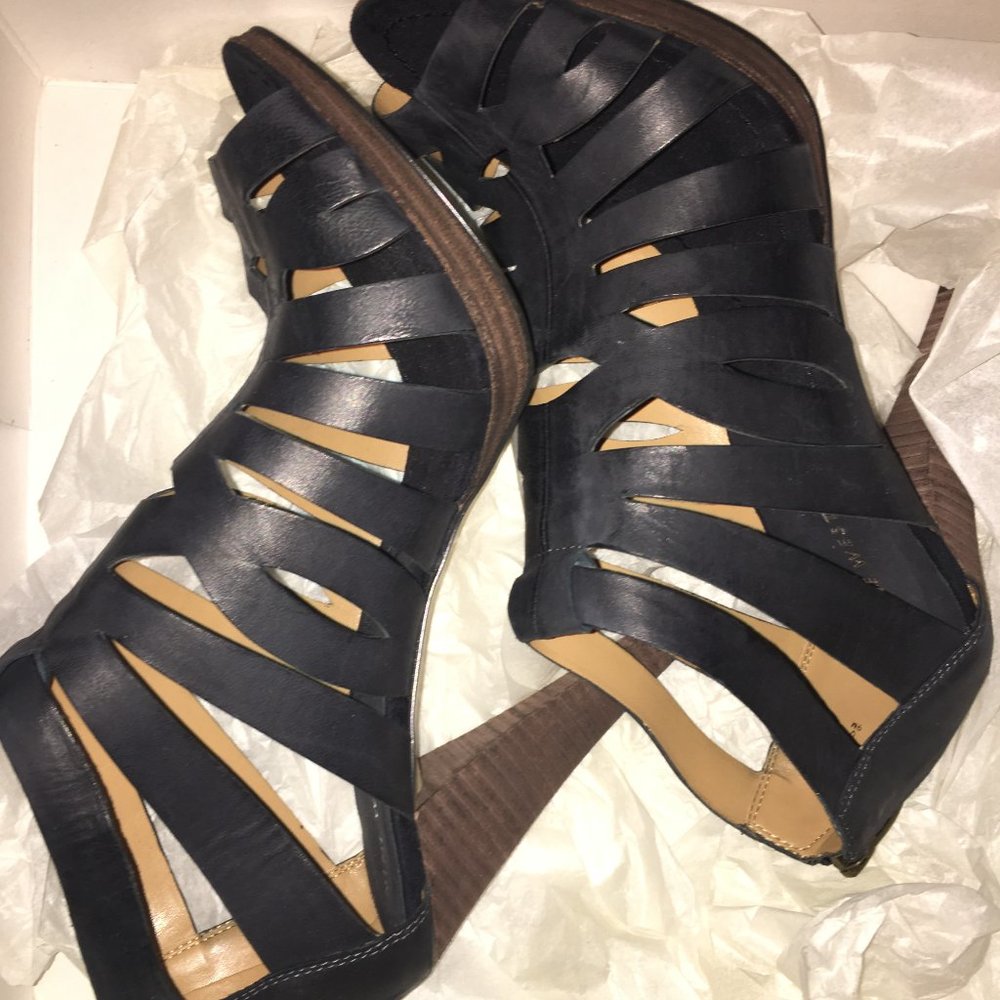 NIB Vintage Nine West Black Leather Heels Size 9